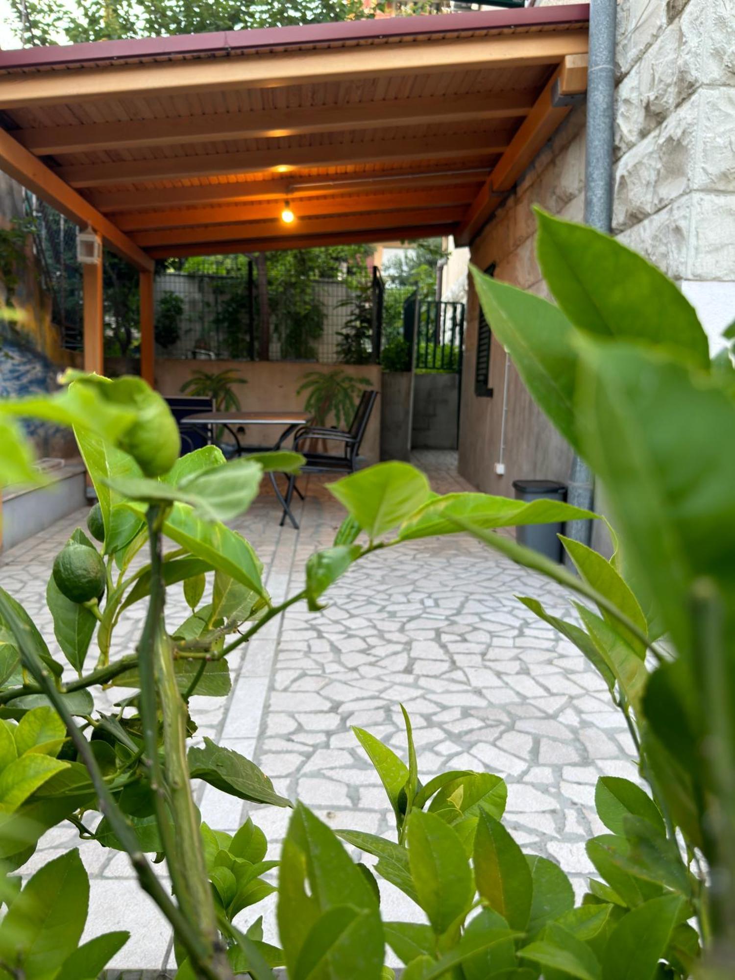 Valentinas Garden Lägenhet Split Exteriör bild