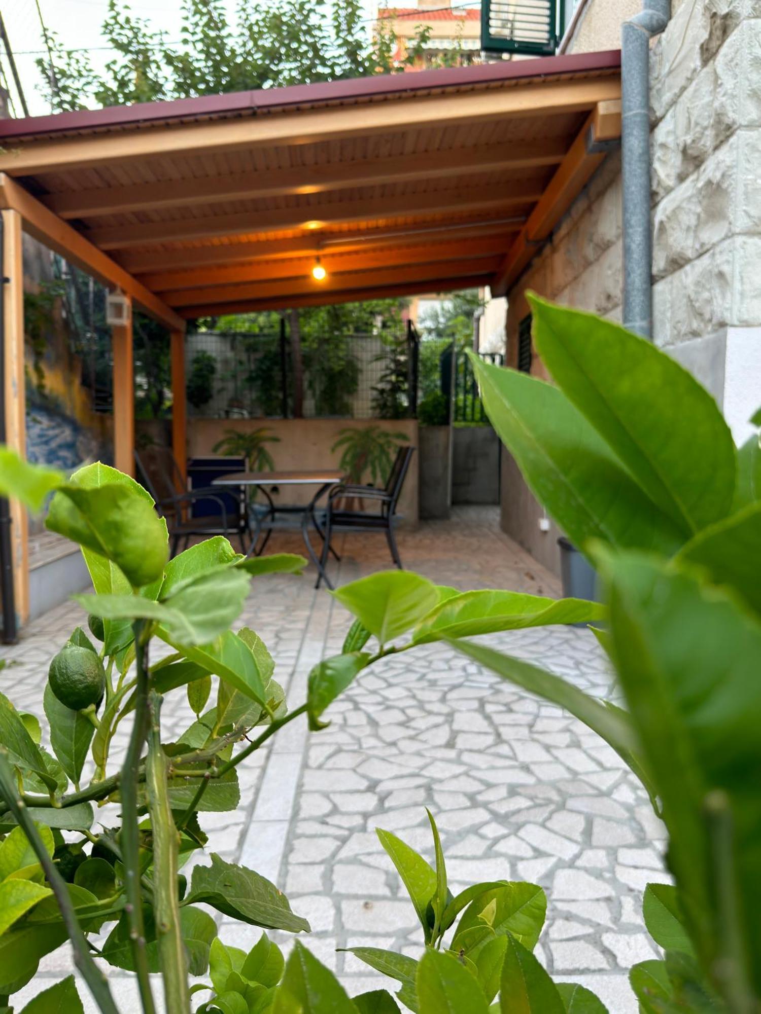 Valentinas Garden Lägenhet Split Exteriör bild