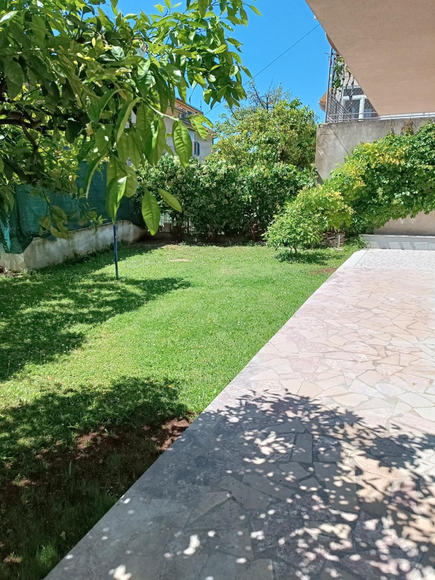 Valentinas Garden Lägenhet Split Exteriör bild